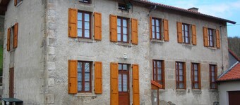 Cozy cottage with garden, pet-friendly, perfect for nature and hiking in Auvergne
