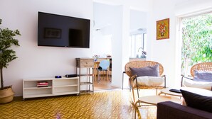 Unclassified image, 3 of 18, button - Prague TLV by Paybox (Tel Aviv)