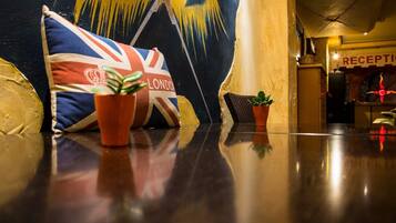 تفاصيل الفندق من الداخل