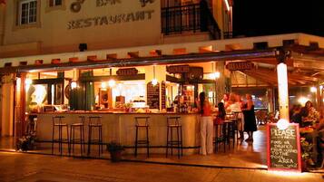 بار (في المنشاة)