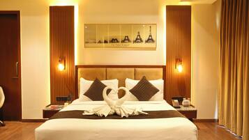 Minibar, in-room safe, individually furnished, desk