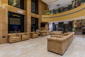 Lobby sitting area - Skyline Resort & Convention Centre (Indore)