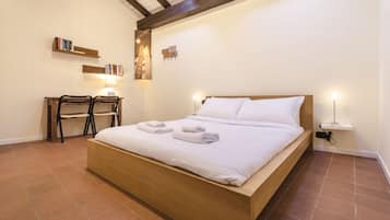 Appartement, 1 slaapkamer | 1 slaapkamer, een strijkplank/strijkijzer, gratis wifi, beddengoed