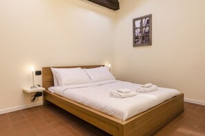 Apartment, 1 Bedroom | 1 bedroom, iron/ironing board, free WiFi, bed sheets - Ca' di Leo (Bologna)