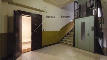 Pintu masuk properti