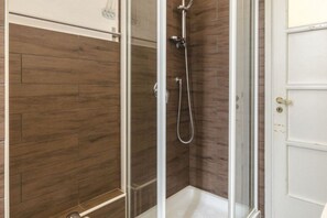 Apartment, 1 Schlafzimmer | Dusche im Bad