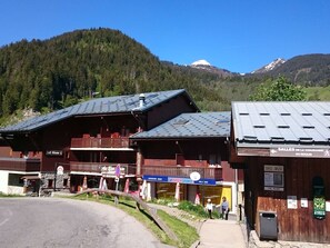 Exterior - Cozy Apartment for 2-4 People, Central Location, Near Ski Slopes, Pool Access in Summer (Arêches-Beaufort)