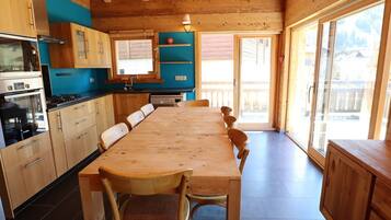 Réfrigérateur, micro-ondes, four, lave-vaisselle