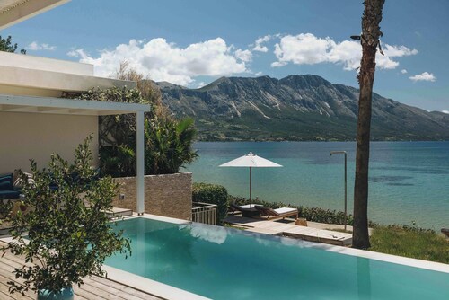 Villa Madouri. 4/5 bed seafront villa with private pool