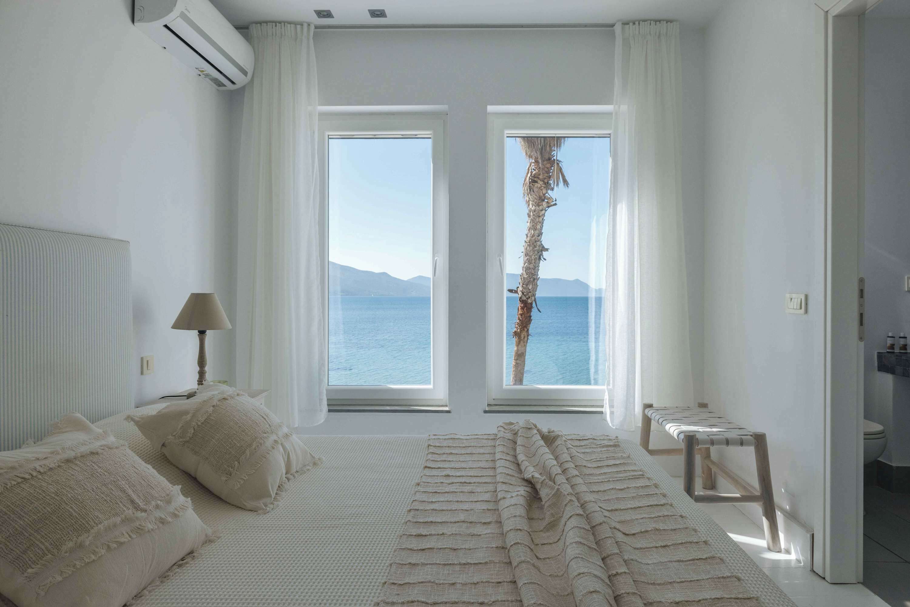 5 habitaciones, tabla de planchar con plancha, wifi y ropa de cama 