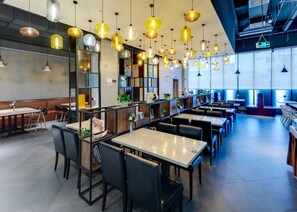 Bữa sáng buffet hàng ngày (28 CNY/mỗi người) 