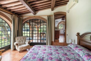 Villa, 2 camere da letto, piscina privata, vista giardino | 2 camere, con stile personalizzato, con arredamento individuale