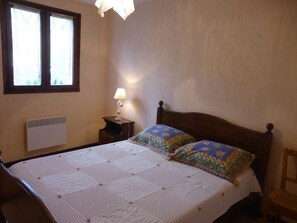 3 bedrooms, travel crib, free WiFi