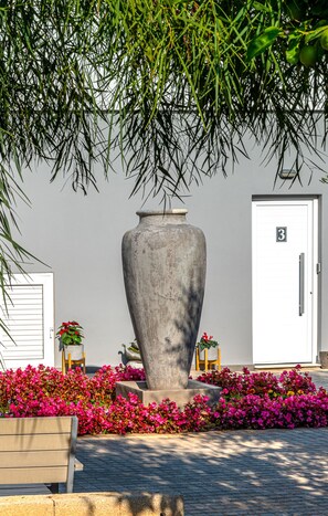 Standard Double Room | Teres/patio