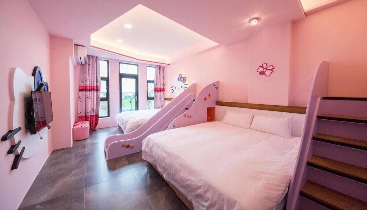 Deluxe family room | Free WiFi