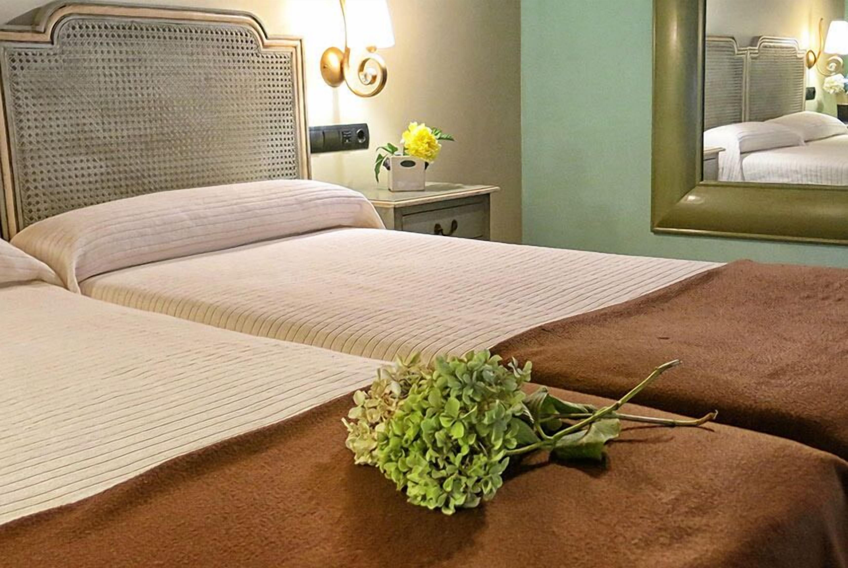 Soundproofing, bed sheets