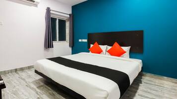 Standard Double Room | Free WiFi, bed sheets