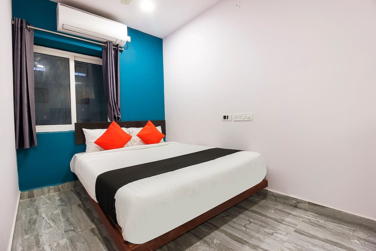 Standard Double Room | Free WiFi, bed sheets