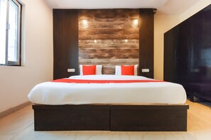 Room - Capital O 28712 The Shivaay Hotel (Mohali)