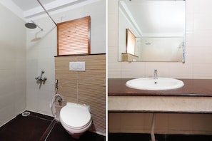 Standard Double Room | Bathroom | Shower, free toiletries, towels