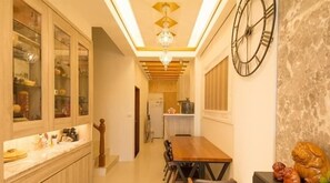 每日供应英式早餐（每人 TWD 70）