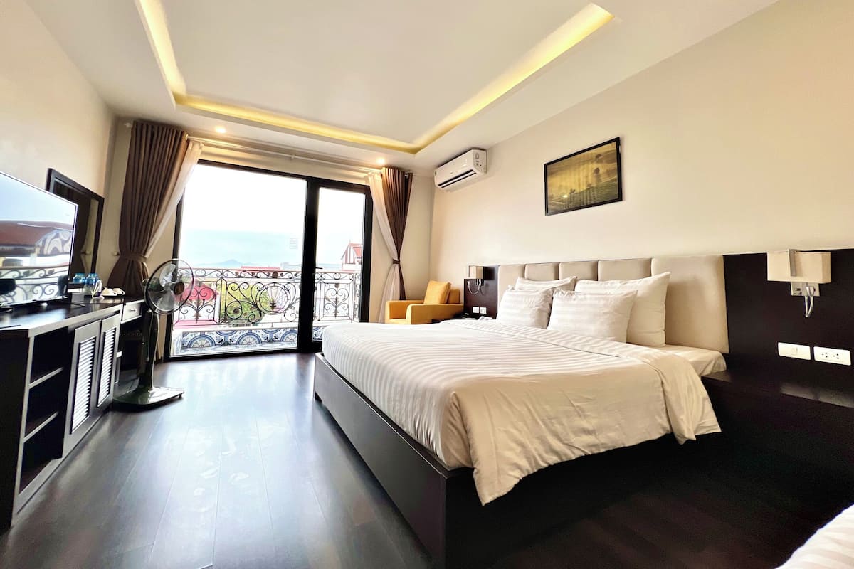 Suite Premium, balcón | 1 habitación, minibar, caja de seguridad en la habitación y escritorio