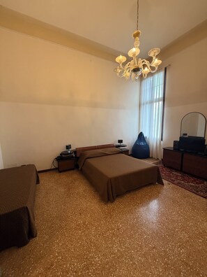 1 Schlafzimmer, Bügeleisen/Bügelbrett, kostenloses WLAN, Bettwäsche