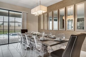 Villa familiare, camere multiple, lato giardino | 9 camere, con stile personalizzato, con arredamento individuale