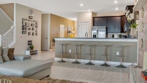 Villa Familiale, plusieurs chambres, côté jardin | Cuisine privée
