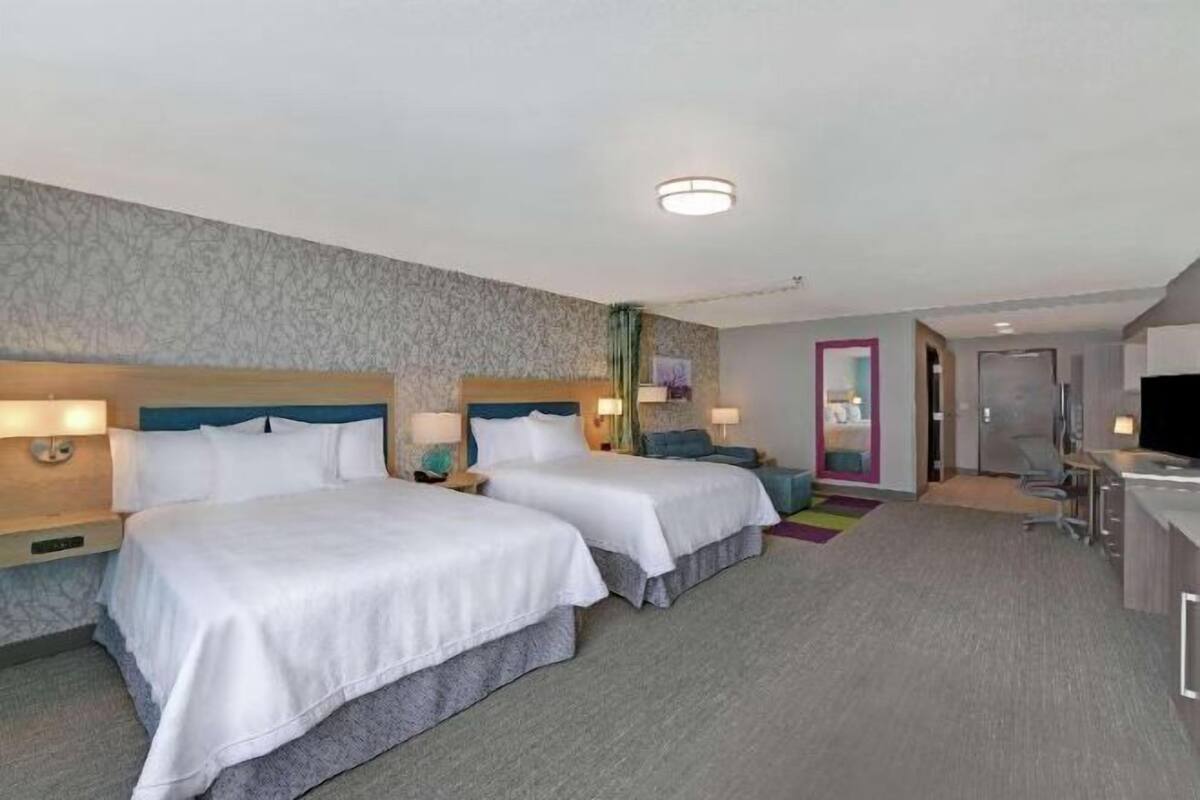 Desk, free cribs/infant beds, free WiFi, bed sheets