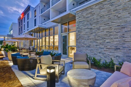 Hilton Garden Inn Destin Miramar Beach - Image 2