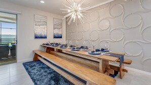 Biệt thự dành cho gia đình, nhiều phòng ngủ, khu vực vườn | Bếp riêng | Bếp nấu, máy rửa bát, dụng cụ nấu nướng/bát dĩa/dao nĩa 