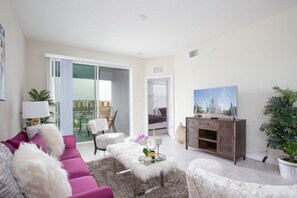 Family Apartment, Kitchen, Garden Area | Living room