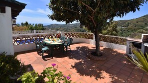 Outdoor dining - Casa Carrerilla (Frigiliana)