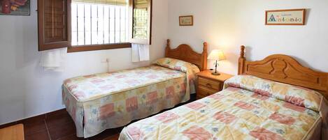 2 soverom, strykejern/-brett, wi-fi (inkludert) og sengetøy