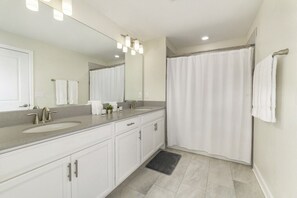 Casa de ciudad familiar, en el área del jardín | Baño
