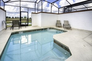 Family Townhome, Garden Area | Pool