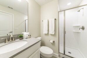 Family Townhome, Garden Area | Bathroom