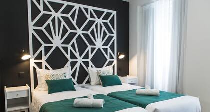 The Twenties Rooms & Suites