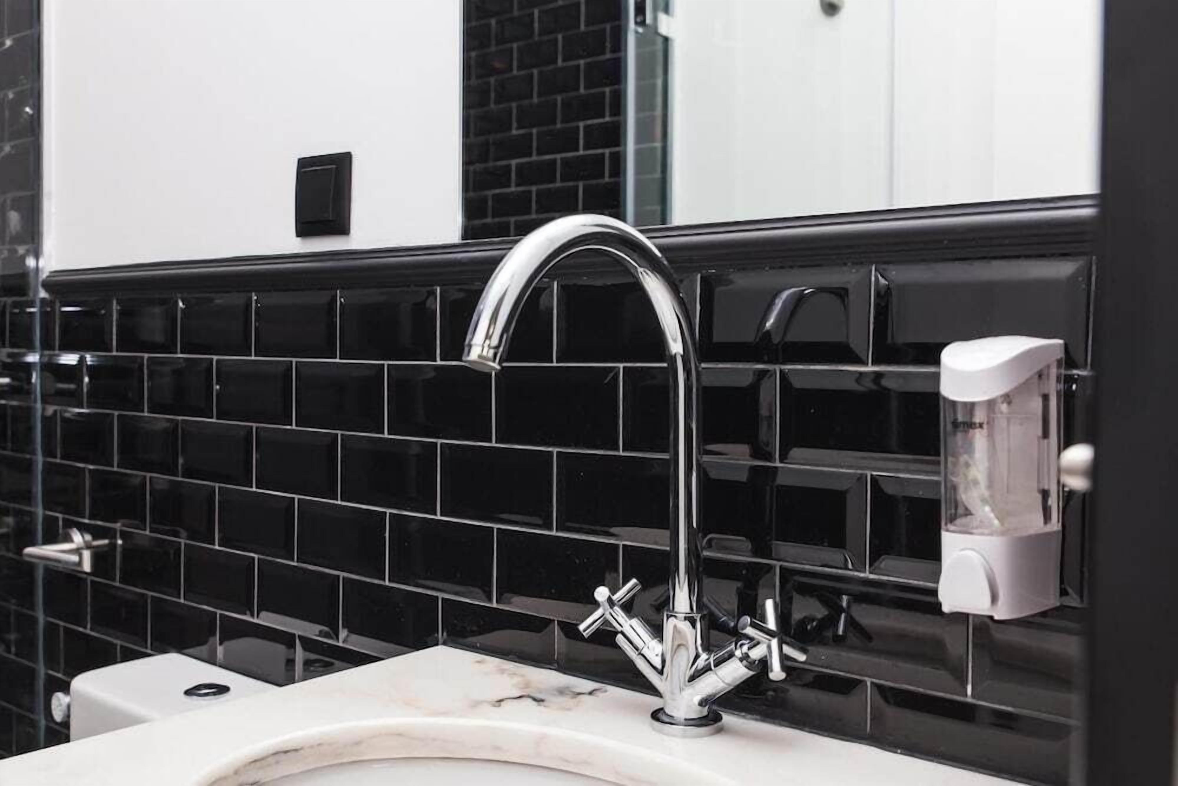 Photo - The Twenties