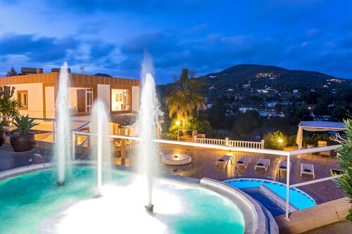 Large Villa near Ibiza Town Sleeps 20/22