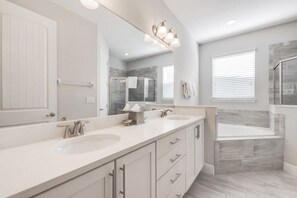 Family Villa, Multiple Bedrooms, Garden Area | Bathroom