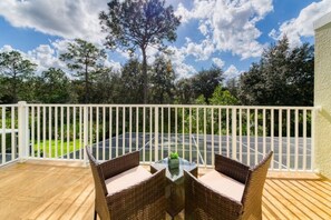Family Townhome, Garden Area | Balcony