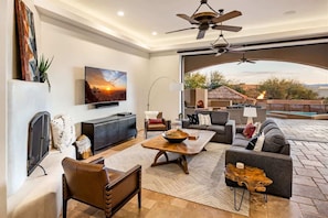 Smart TV, fireplace, table tennis