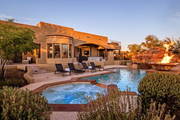 Piscine extérieure, piscine chauffée