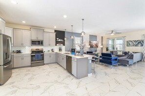 Family Villa, Multiple Bedrooms, Garden Area | Private kitchen