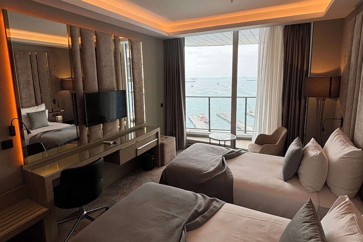 Premium bedding, minibar, in-room safe, desk