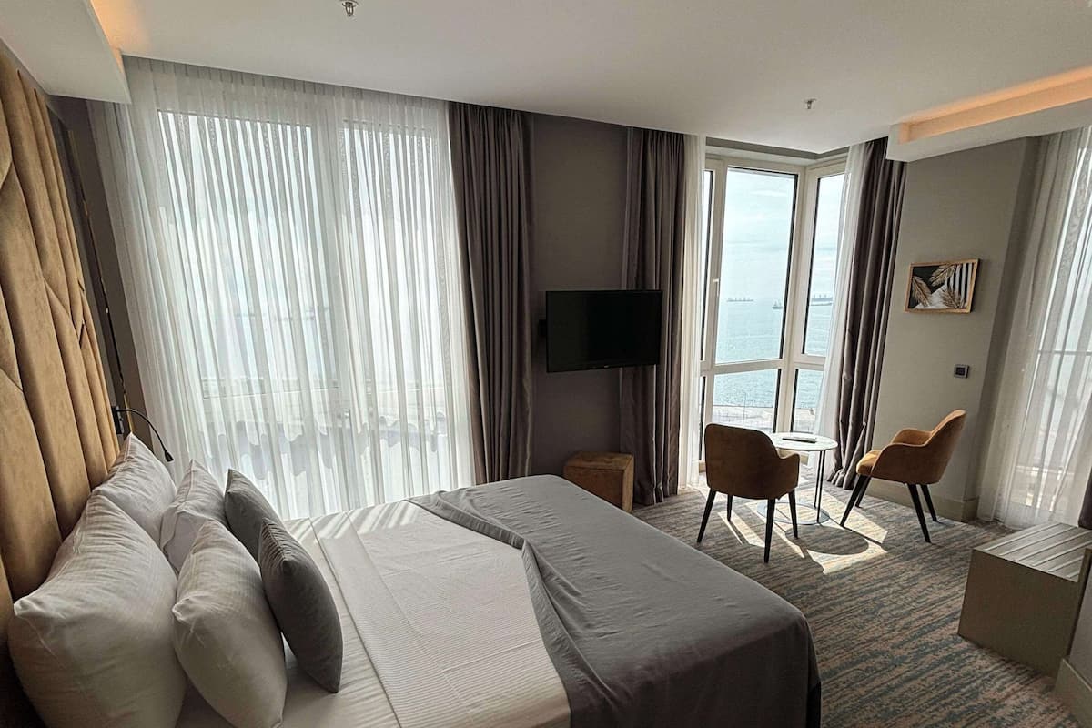 Premium bedding, minibar, in-room safe, desk