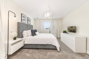 7 bedrooms, individually decorated, individually furnished - Vhc7879ha - Storey Lake Resort - 7 Bed 5 Baths Villa (Kissimmee)