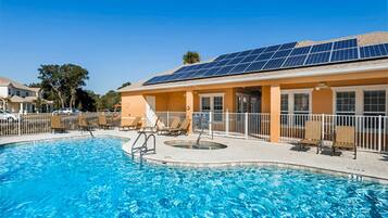 Kolam renang terbuka